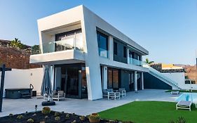 Blue Horizon Resort By Monte Leon